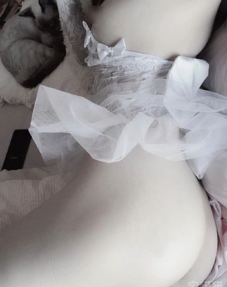 欧美日韩电影院_十万网红美女美酱